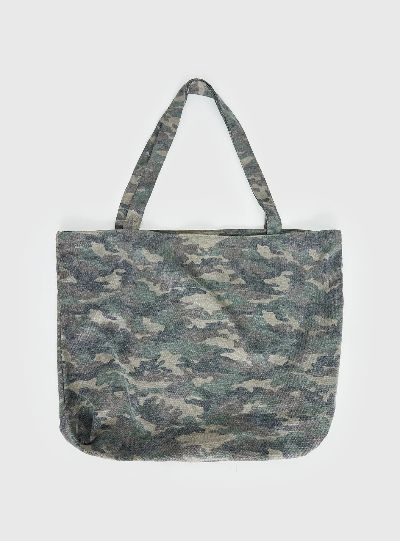 Smolder Tote Bag Camo