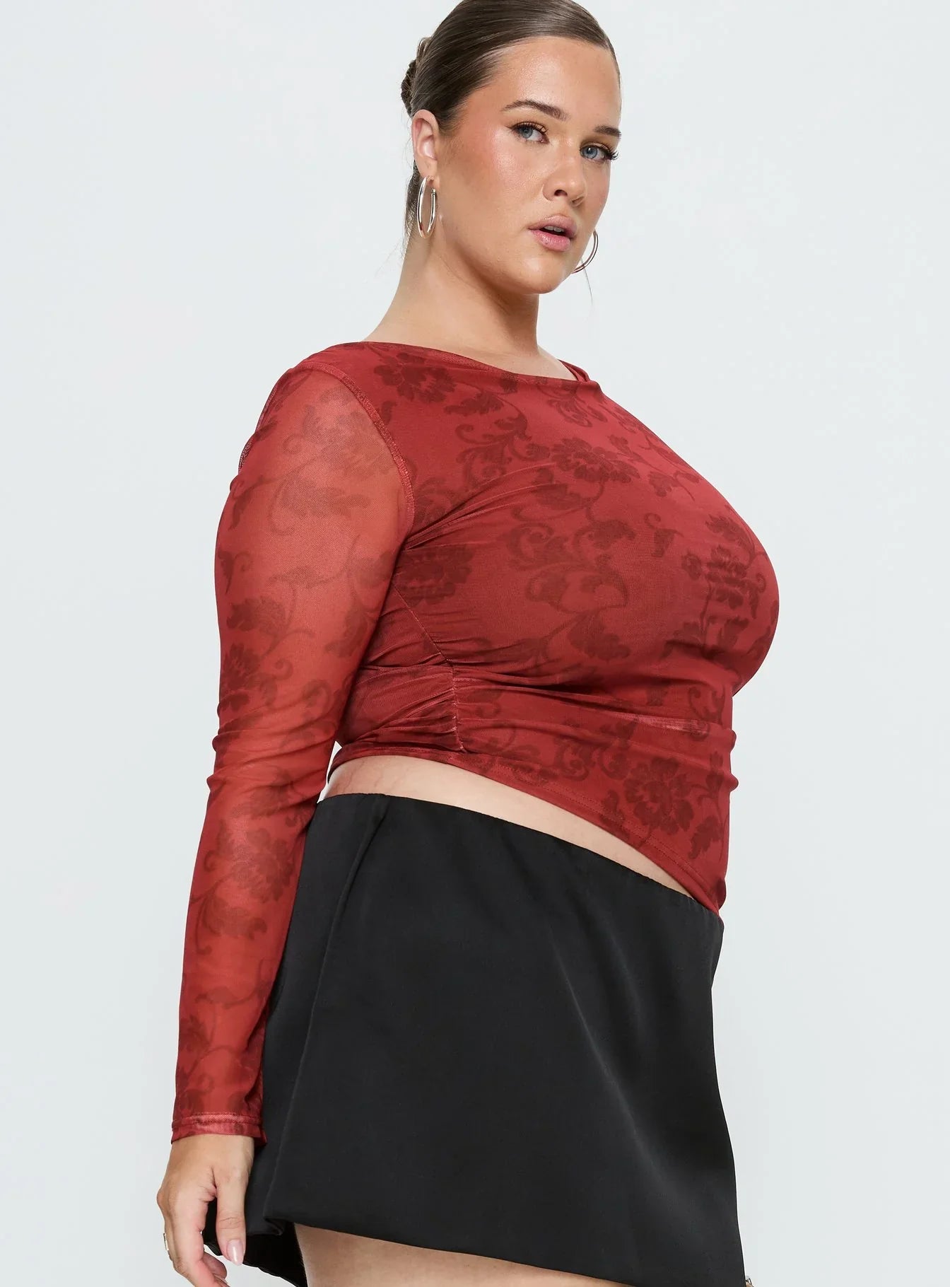 People Watching Long Sleeve Top Red Floral Curve