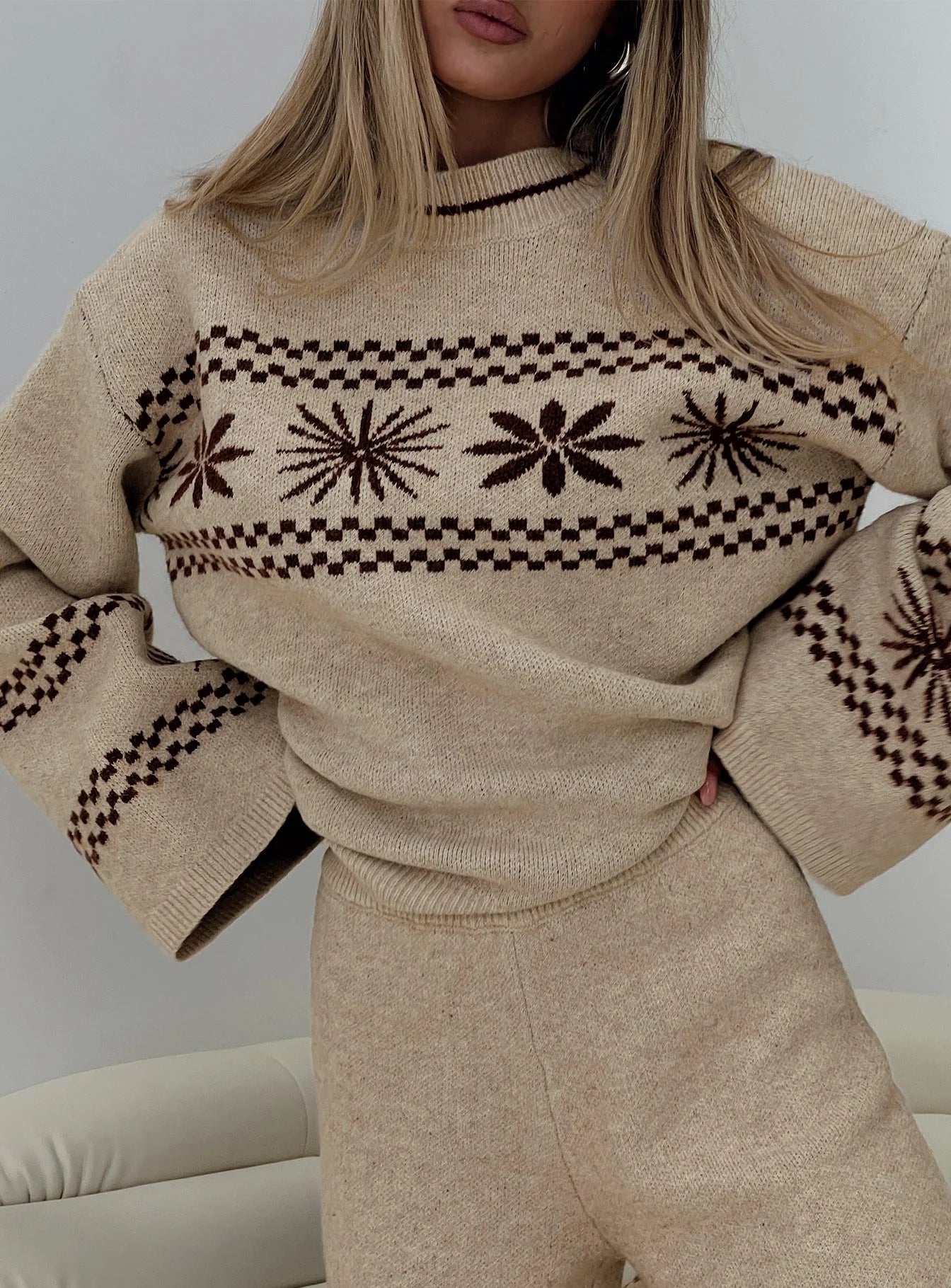 Anok Graphic Sweater Cream Brown