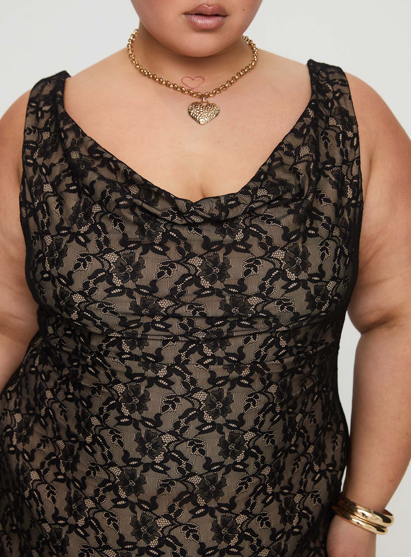 Romani Lace Maxi Dress Black Curve