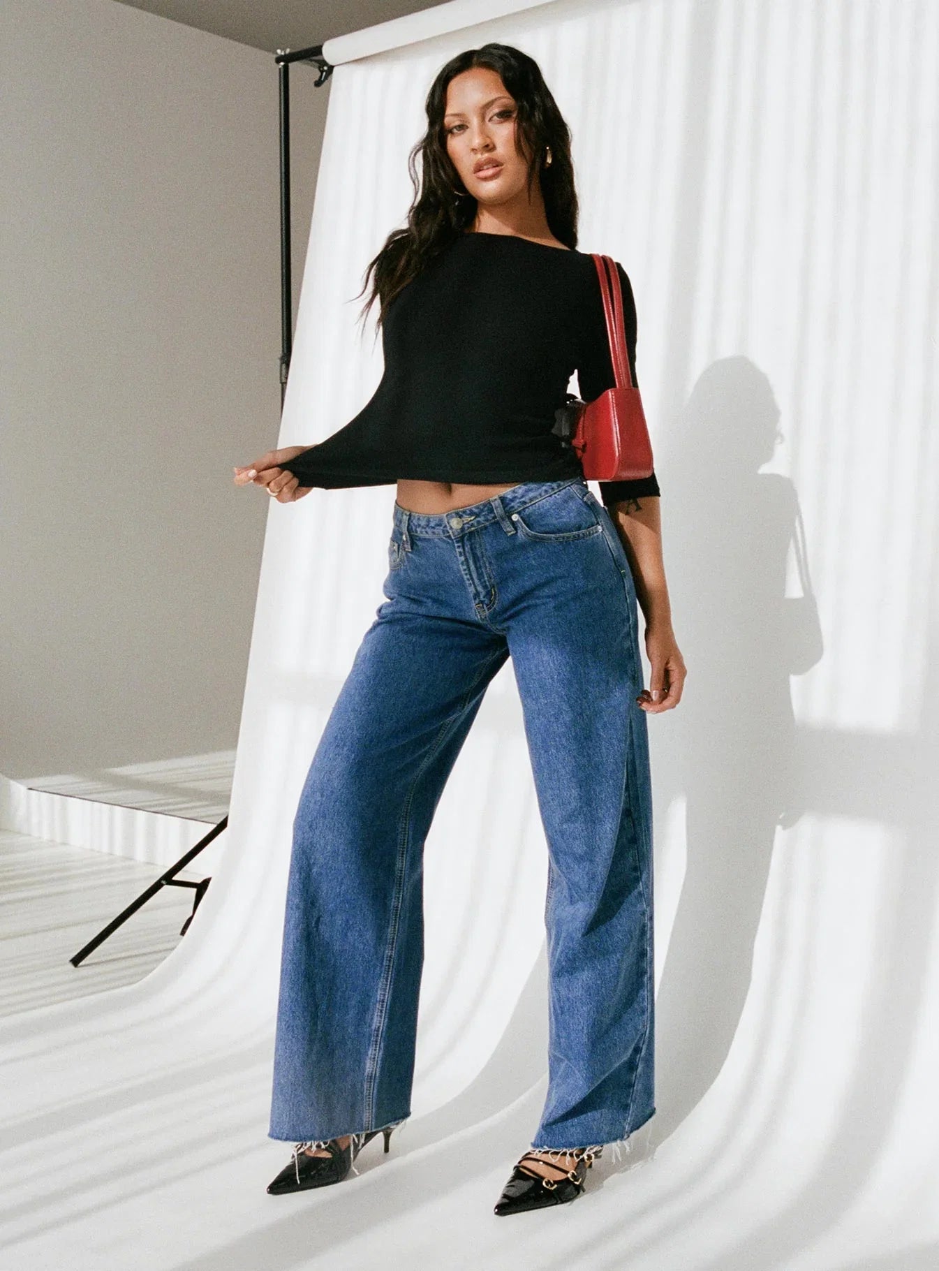 Darla Low Rise Straight Leg Jeans Mid Wash