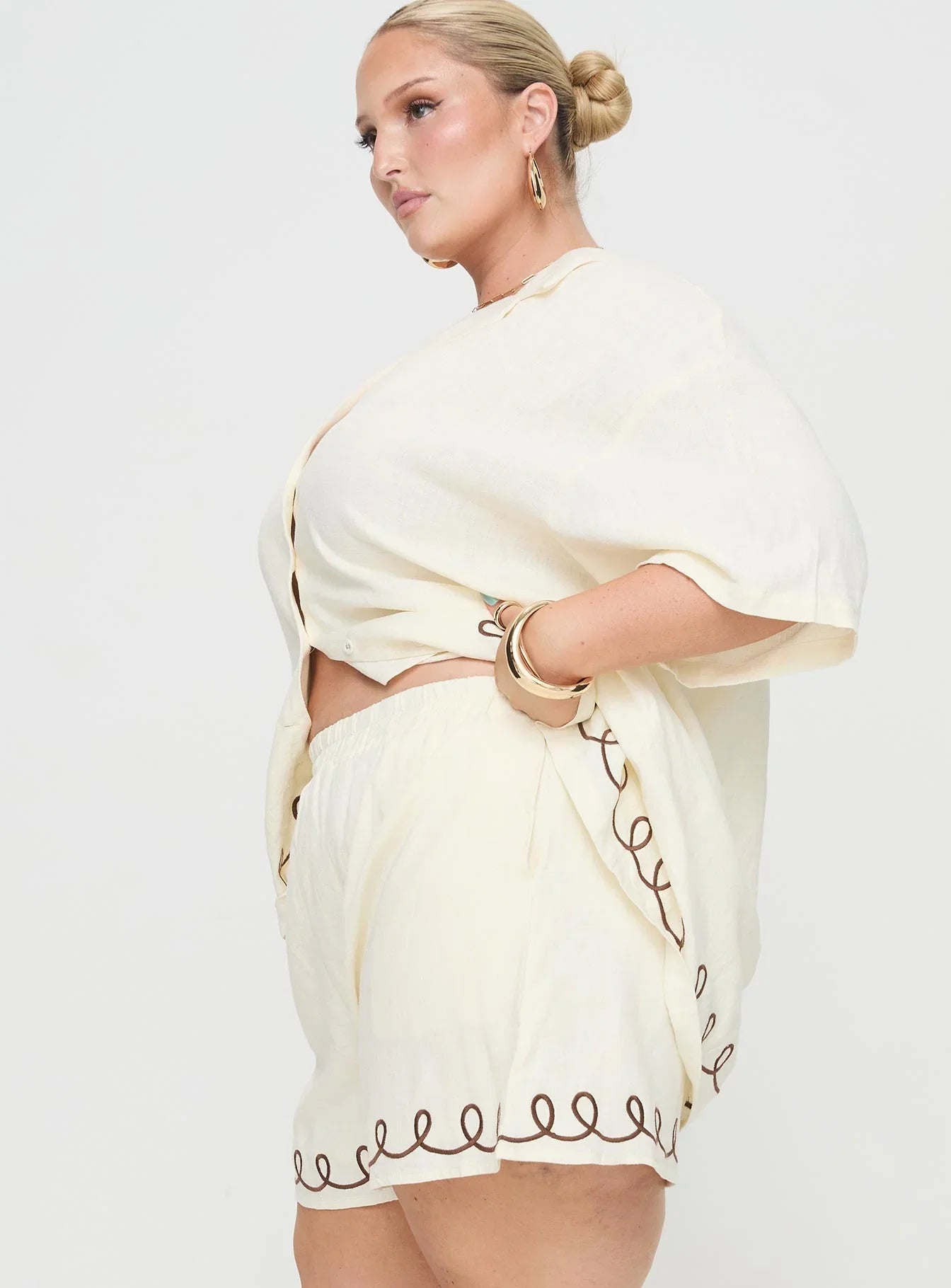 Jamari Linen Blend Shorts Cream Brown Curve