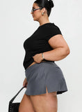 Cant Sleep Skort Charcoal Stripe Curve