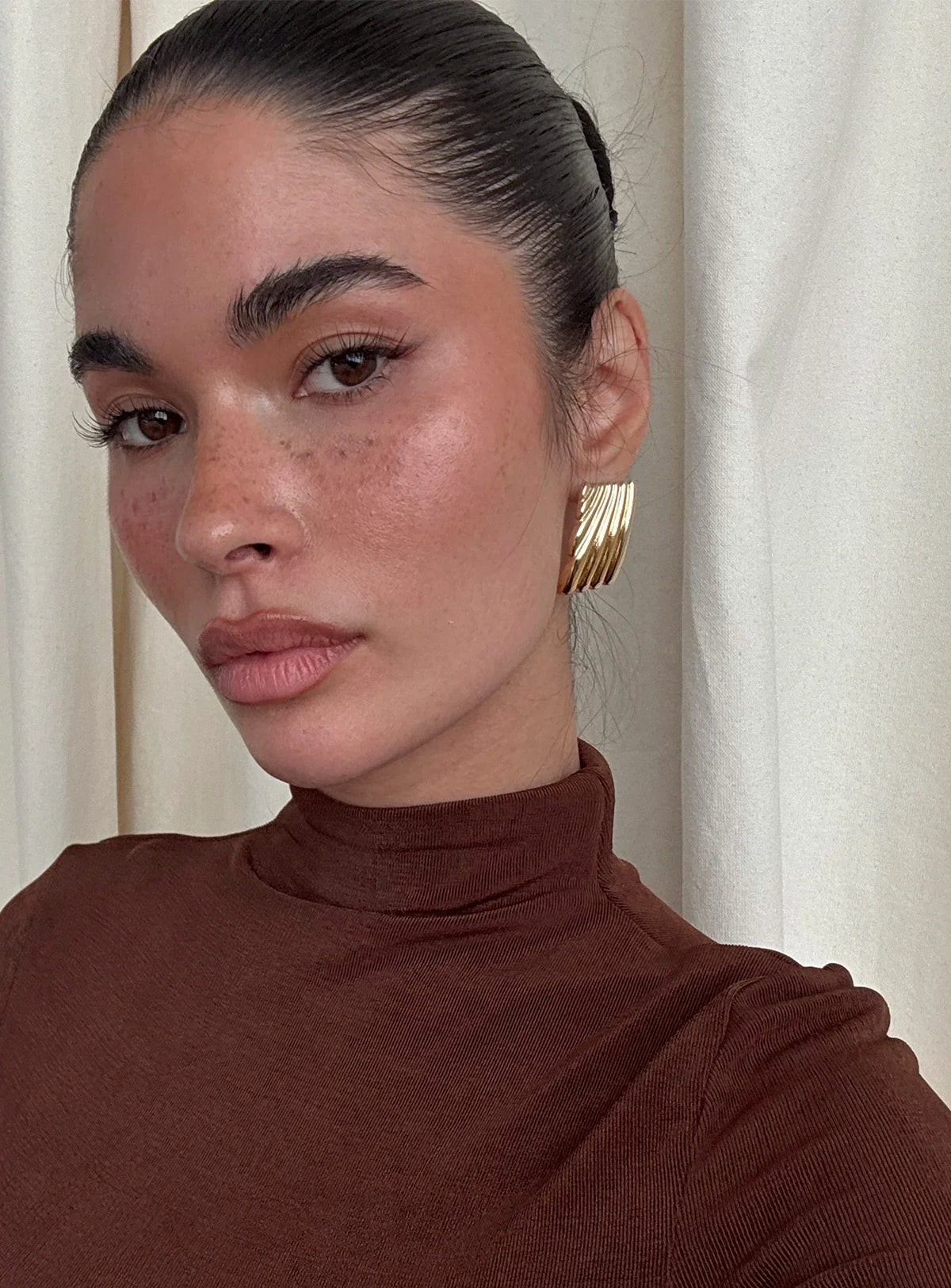 Precarious Earrings Gold