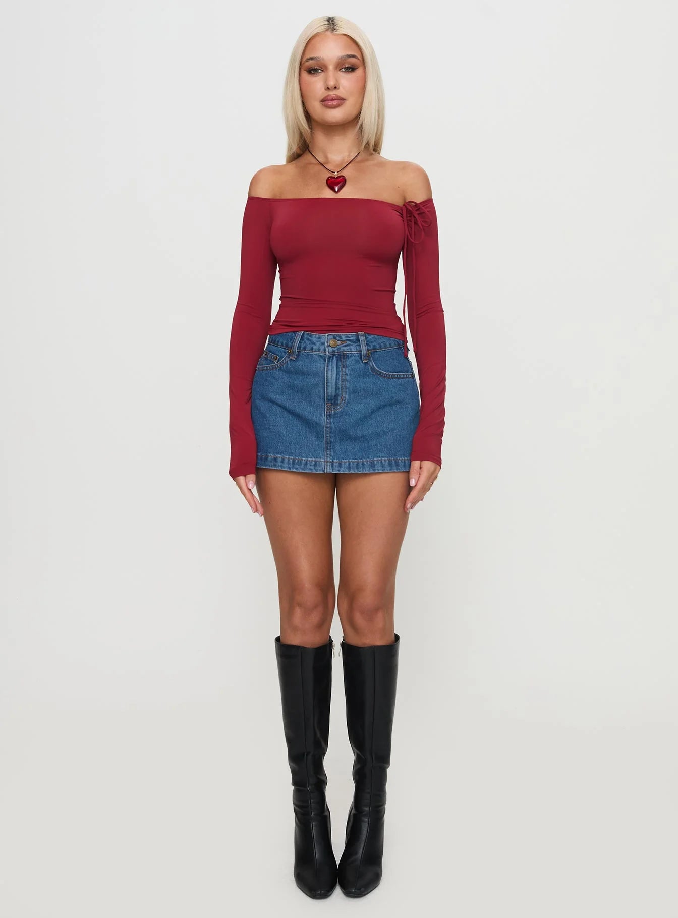 Nicolina Low Rise Denim Mini Skirt Light Wash