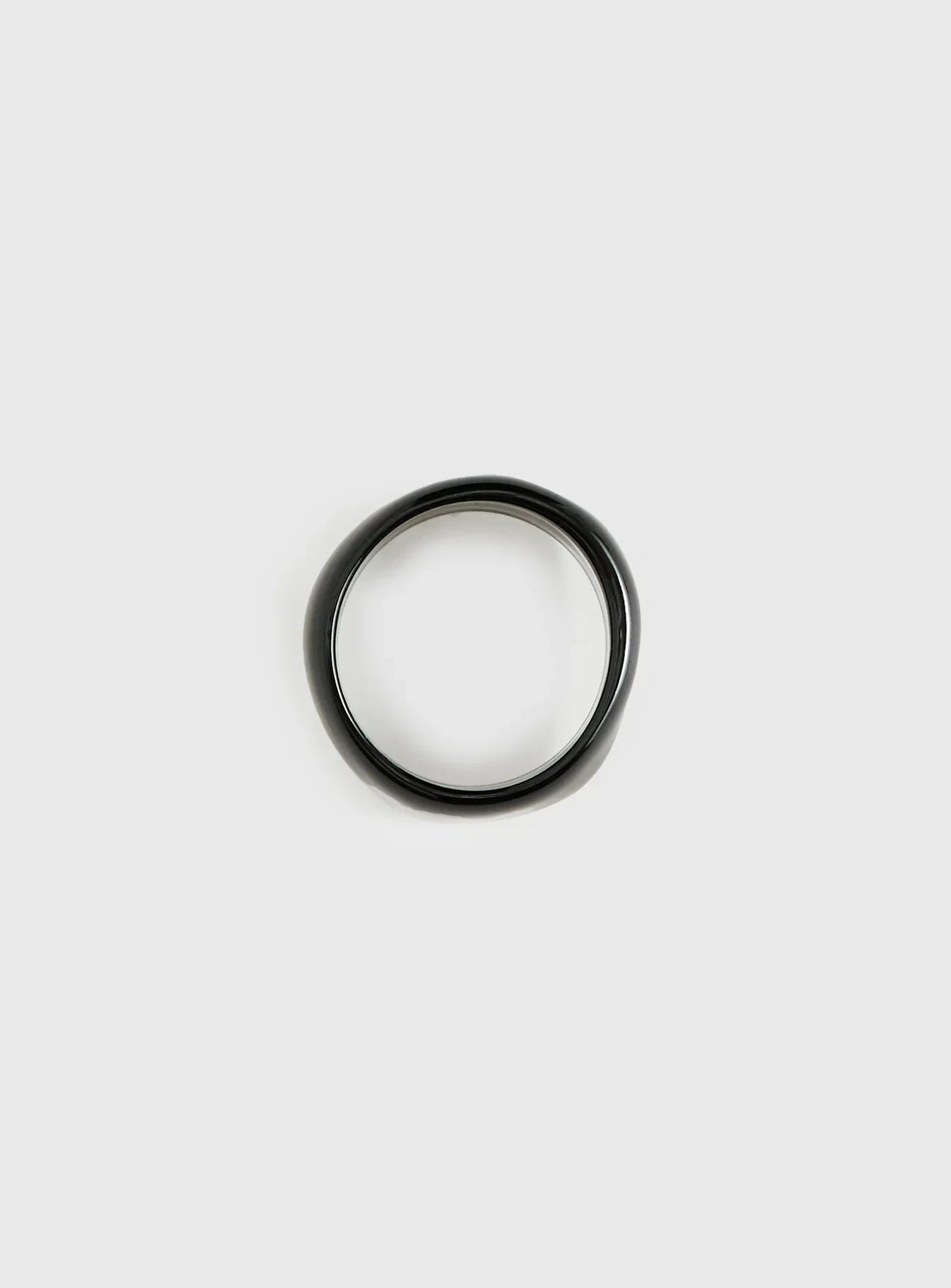 Madlen Resin Cuff Black