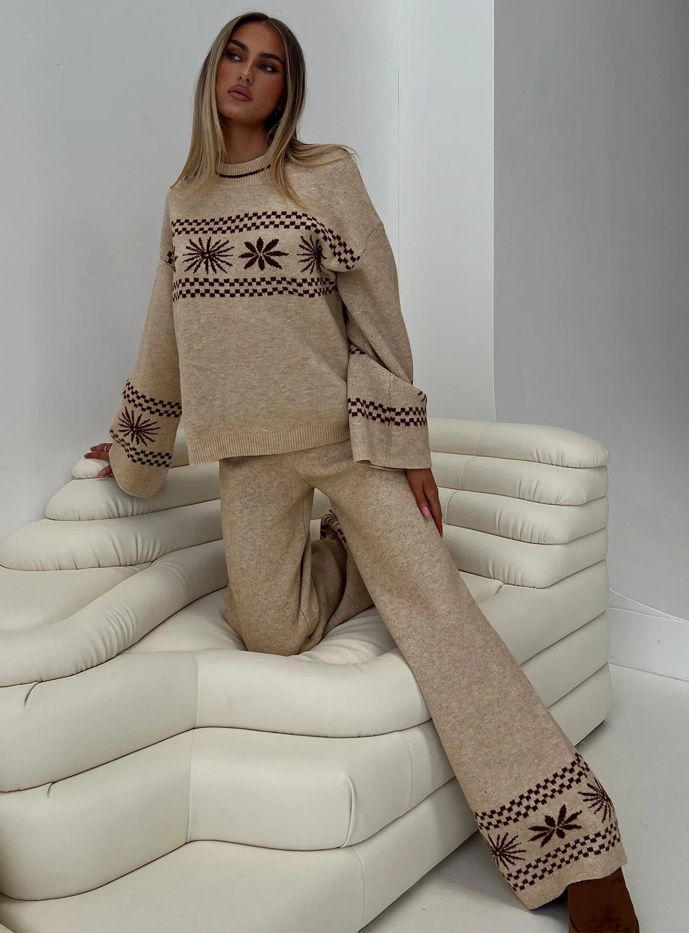 Anok Graphic Sweater Cream Brown