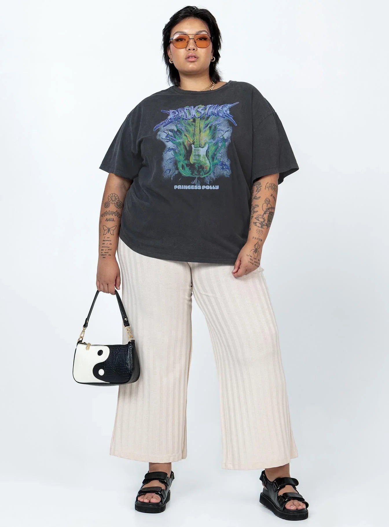 Backstage Oversized Tee Curve