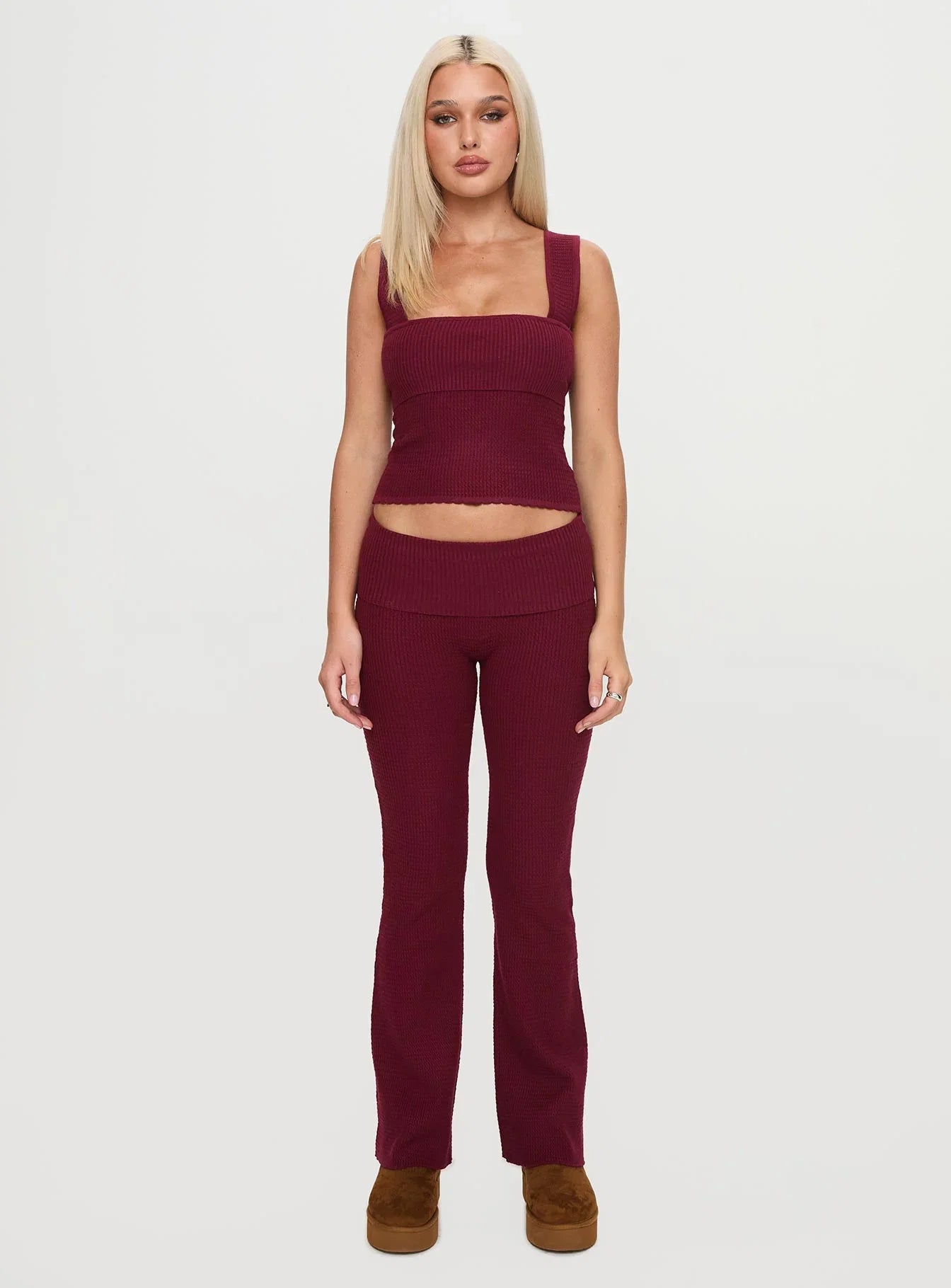 Closed Eyes Flared Pants Maroon