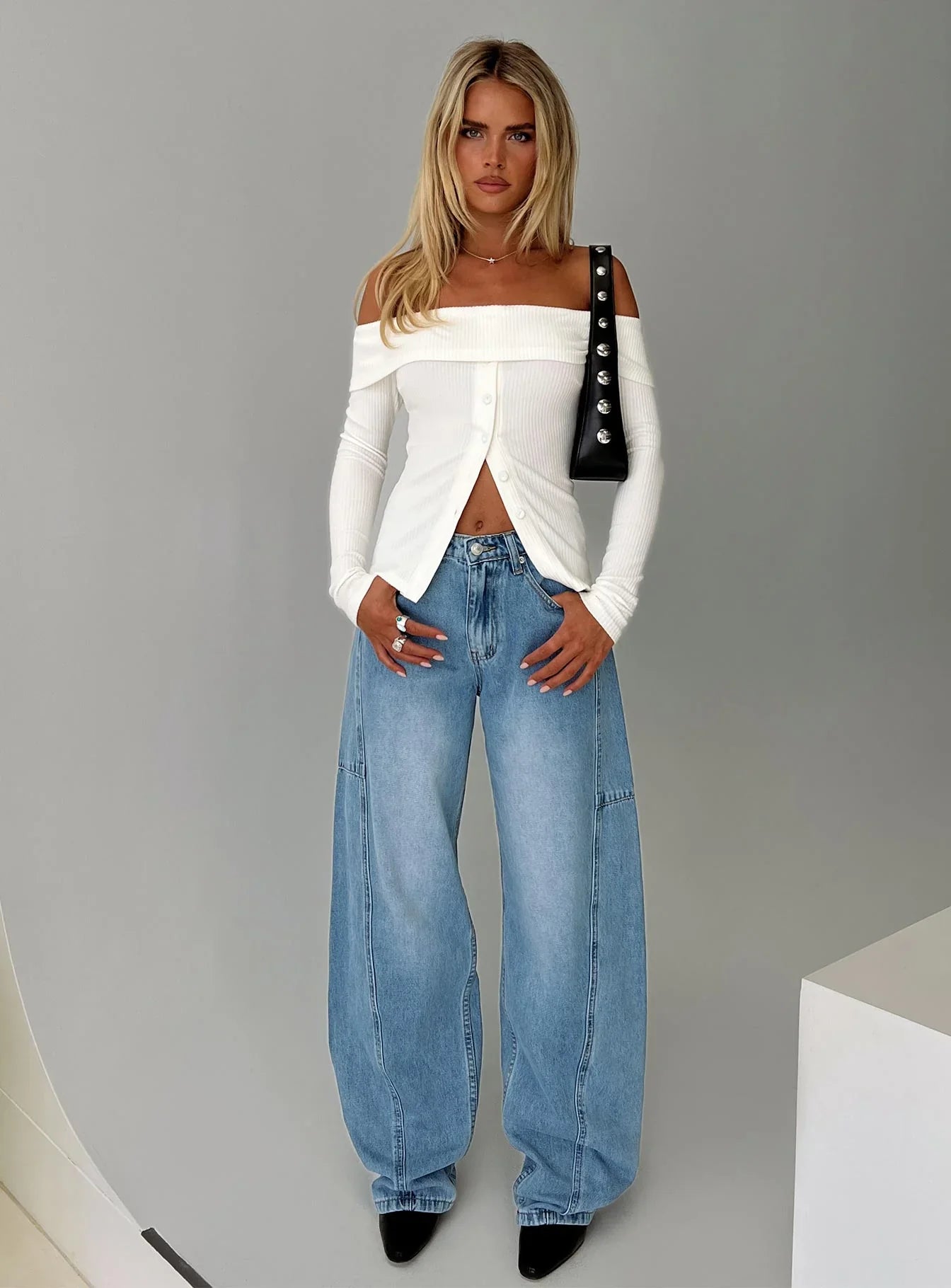 Esperance Mid Rise Barrel Leg Jeans Vintage Blue