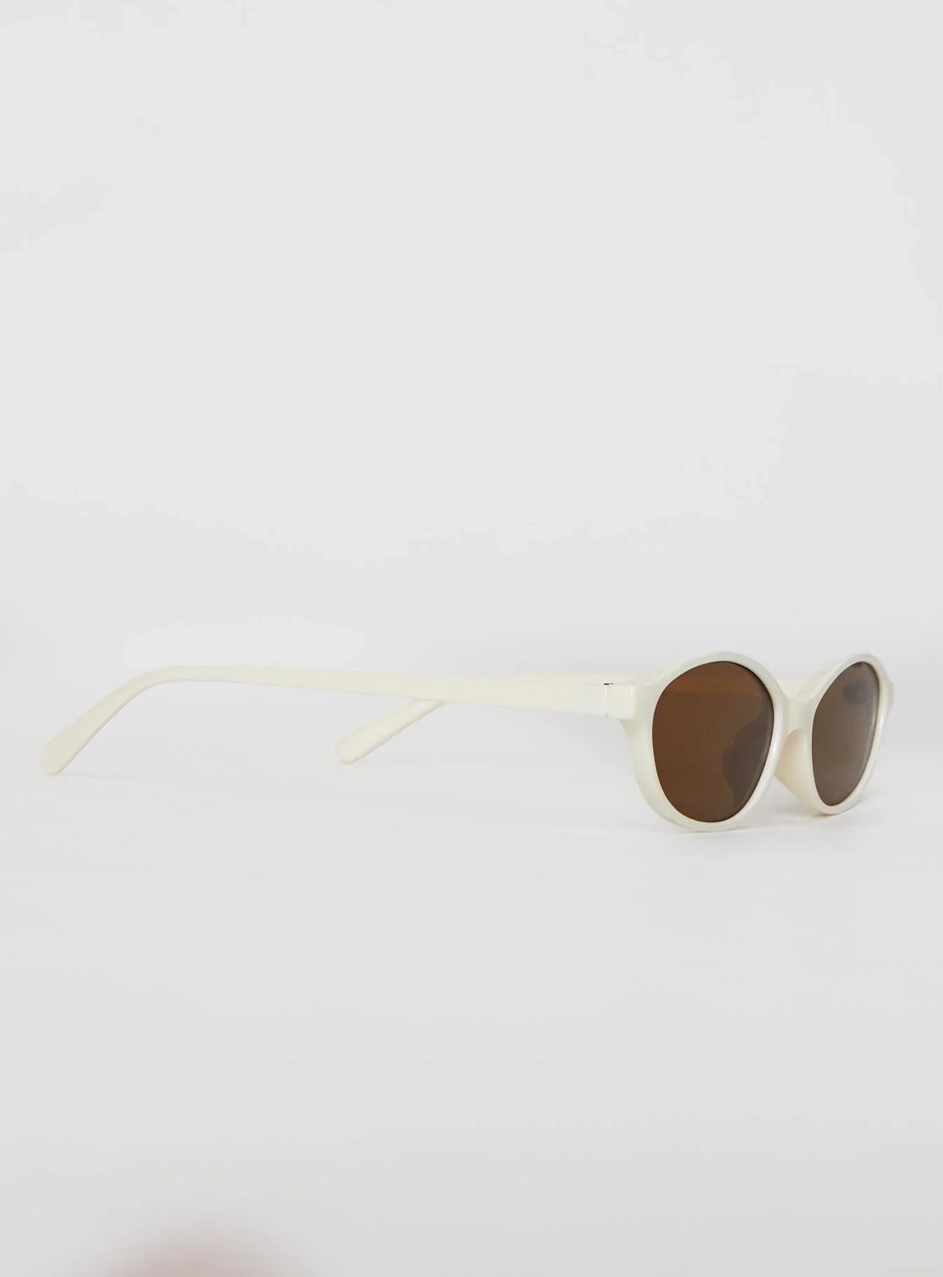 Wonderful World Sunglasses Ecru