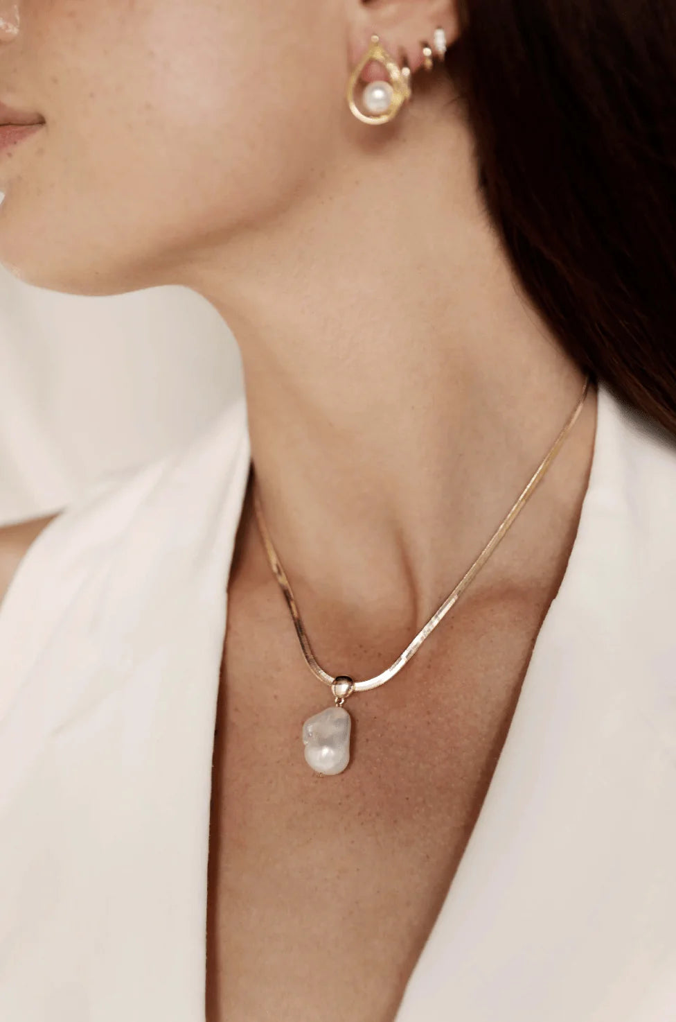 Ettika Baroque Pearl Pendant Necklace