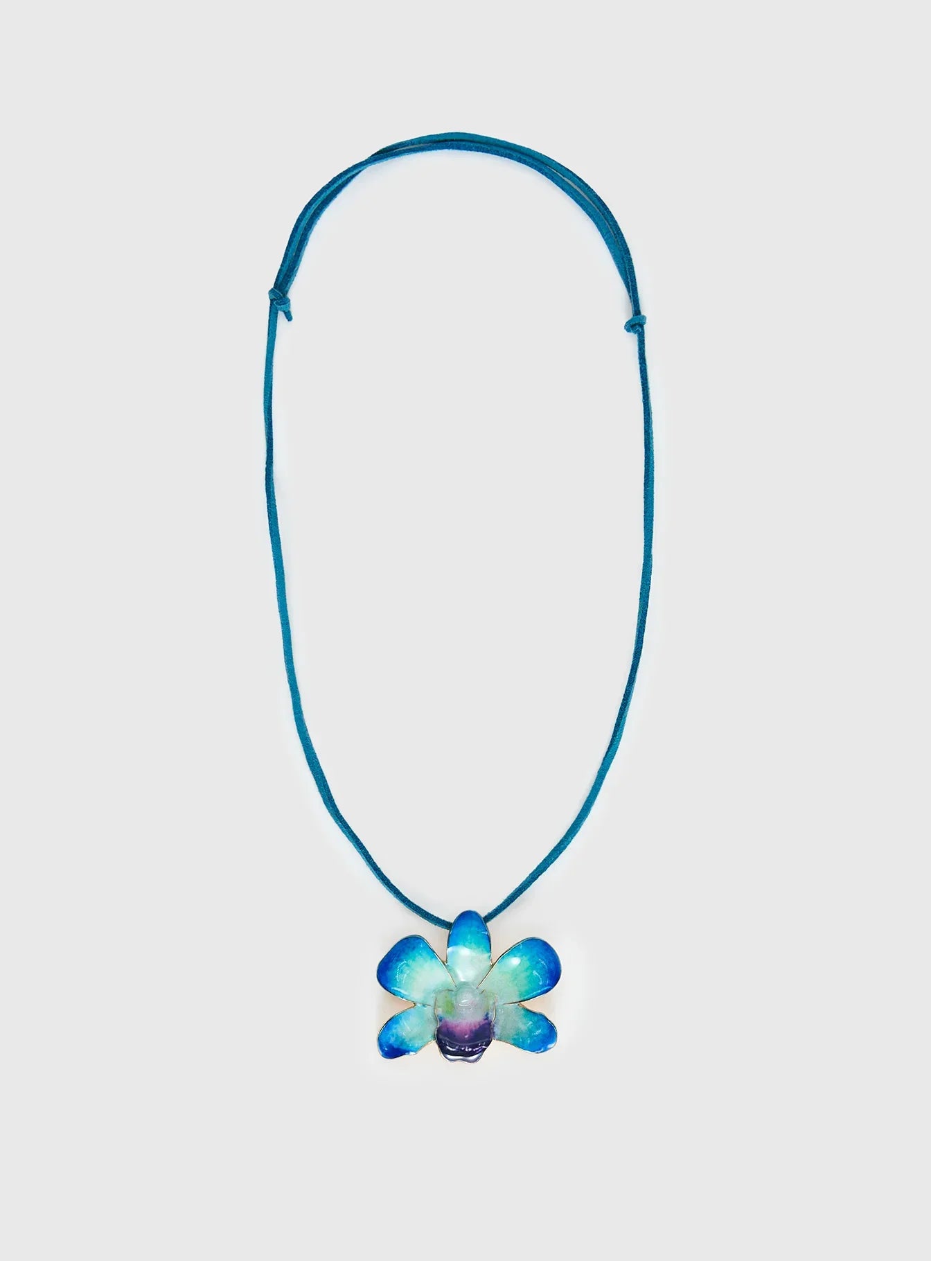 Wildrose Flower Pendant Necklace Blue