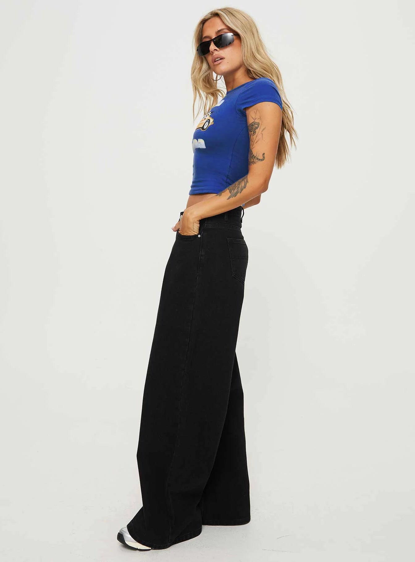 Naylor Mid Rise Wide Leg Jeans Washed Black Denim Petite