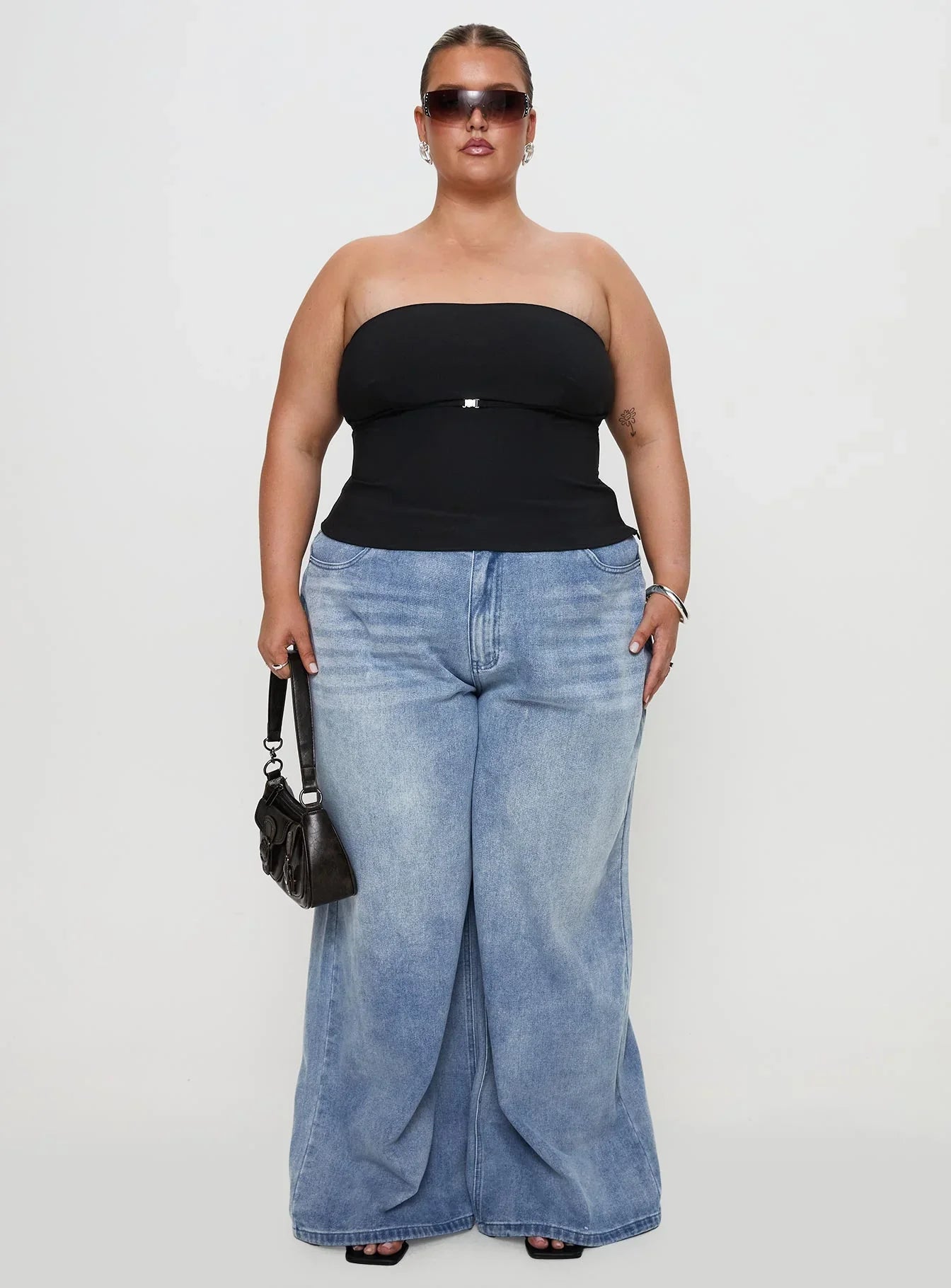 Naylor Mid Rise Wide Leg Jeans Light Wash Denim Curve