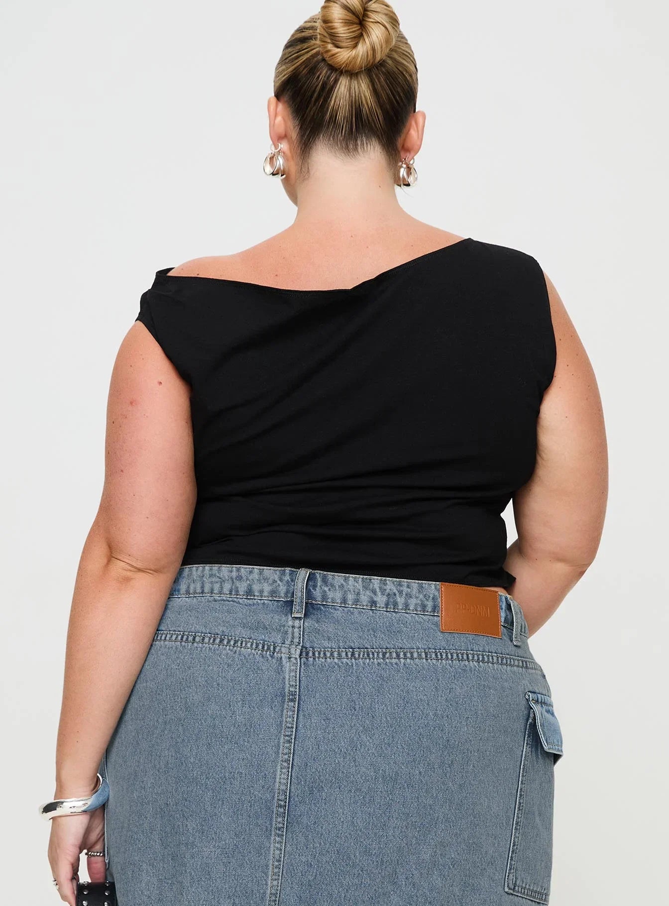 Karre Off The Shoulder Top Black Curve