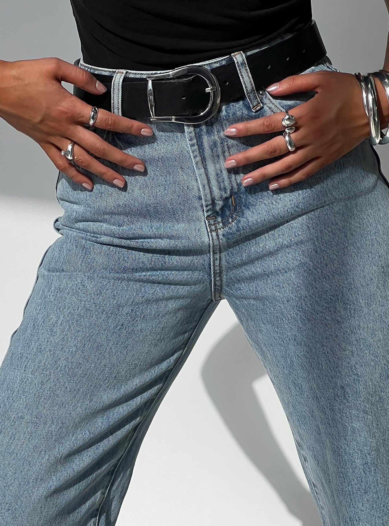 Breslin Belt Black Silver
