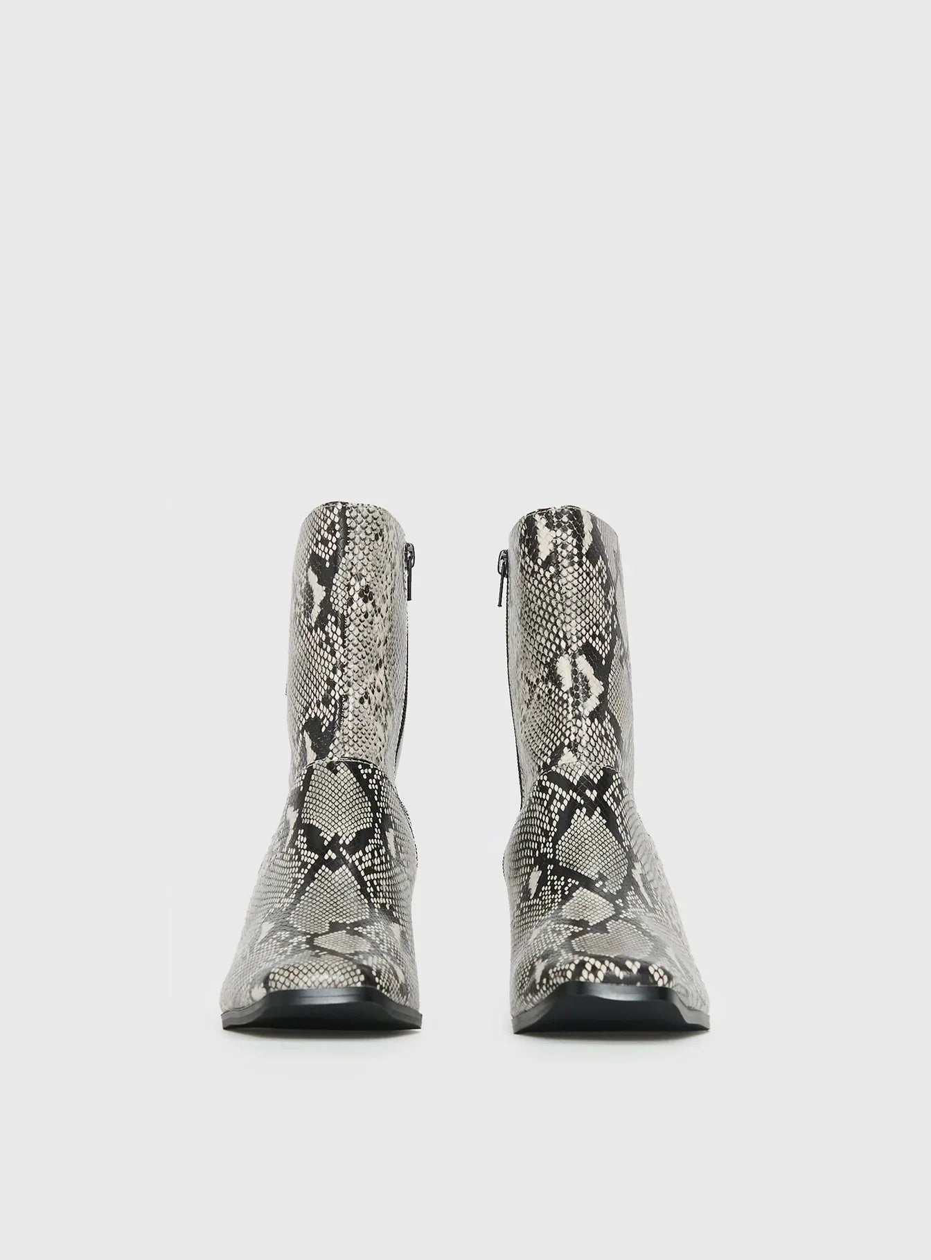 Therapy Shade Boots Black White Snake