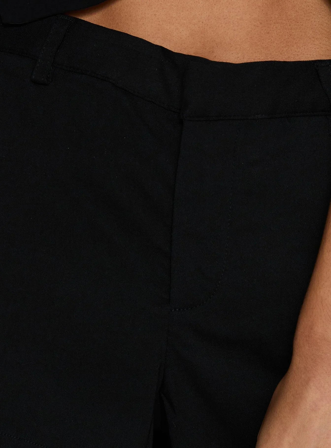 Amzie Tailored Mini Shorts Black
