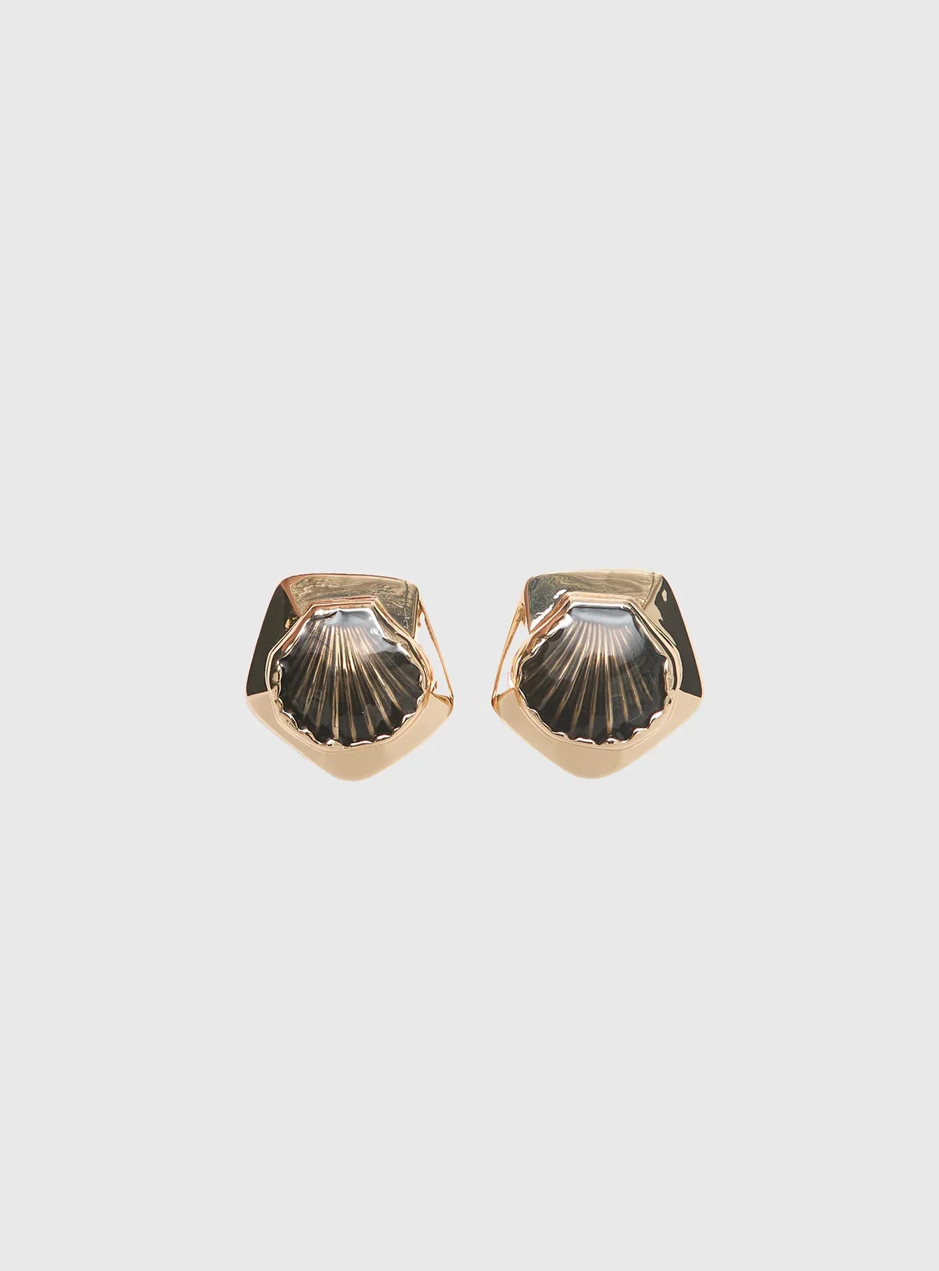For The Thrill Shell Earrings Gold Brown