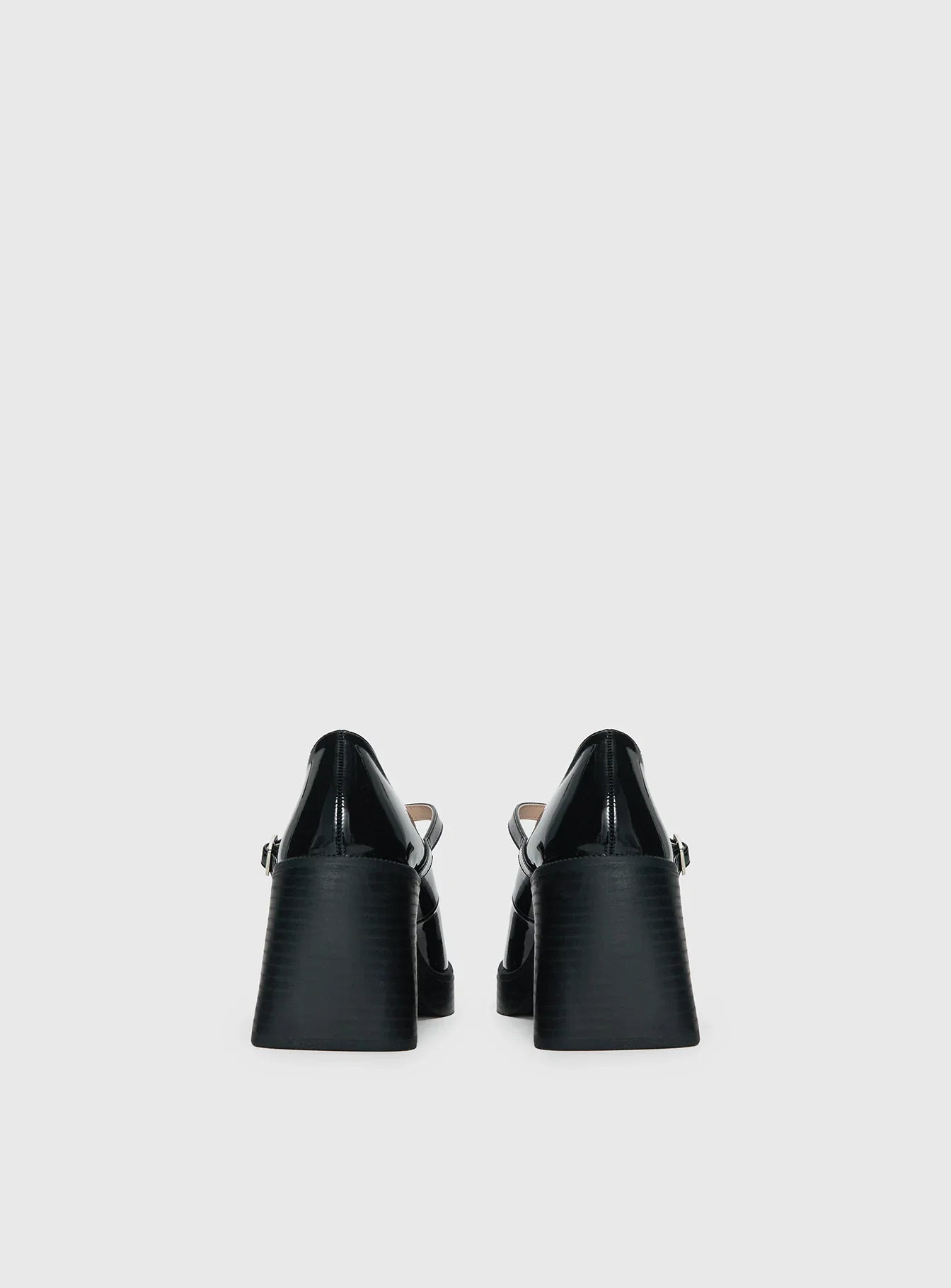 Regie Heels Black
