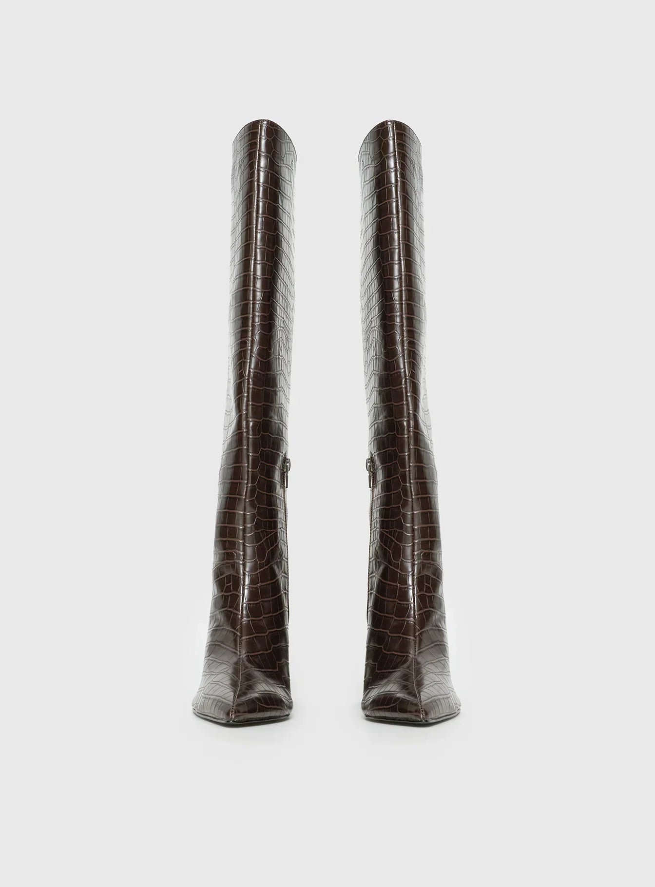 Good Judgement Knee High Boots Chocolate