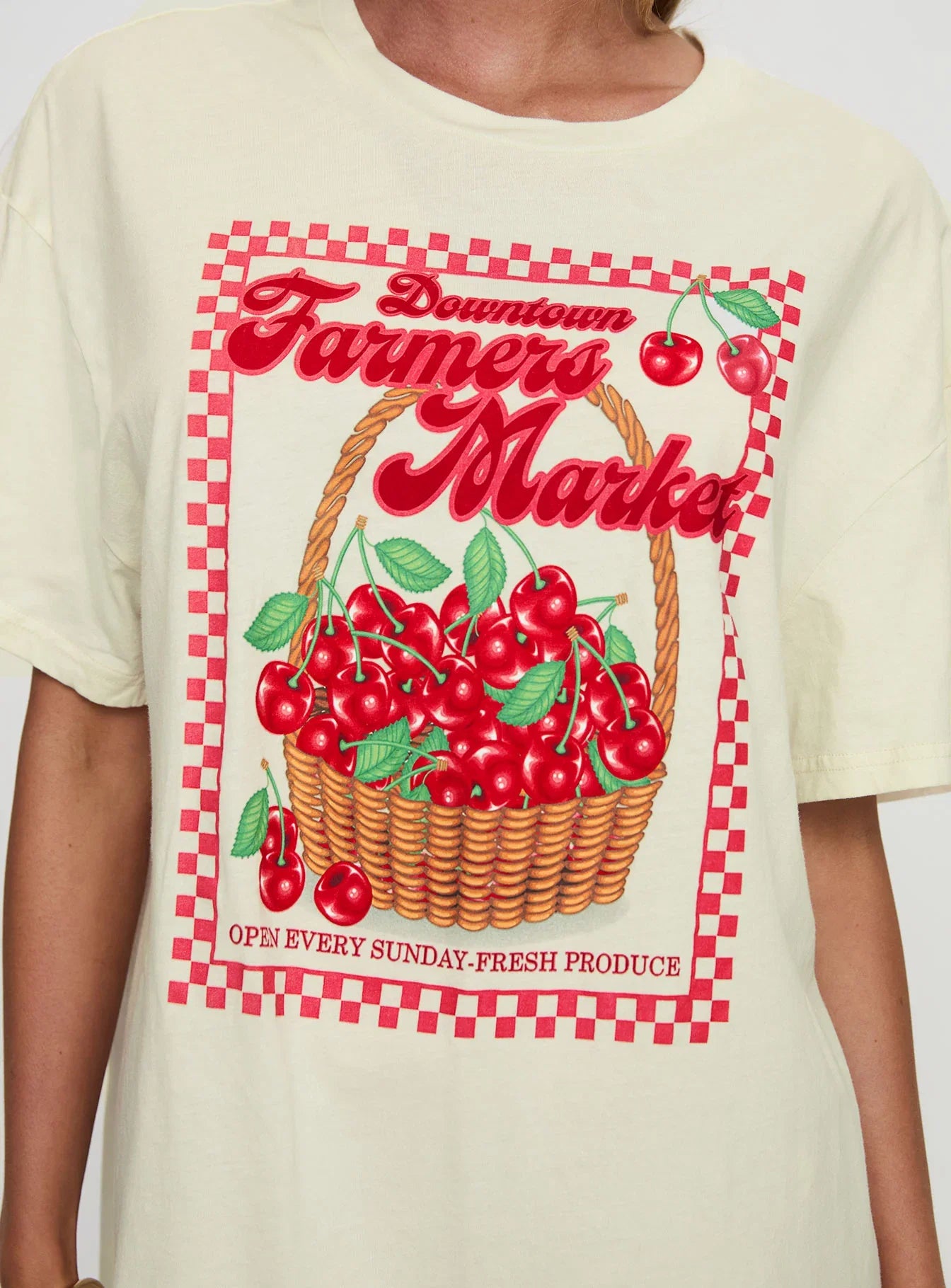 Downtown Markets Top White