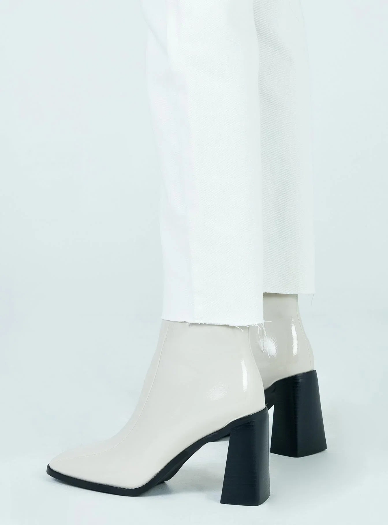 The Kia Boots White