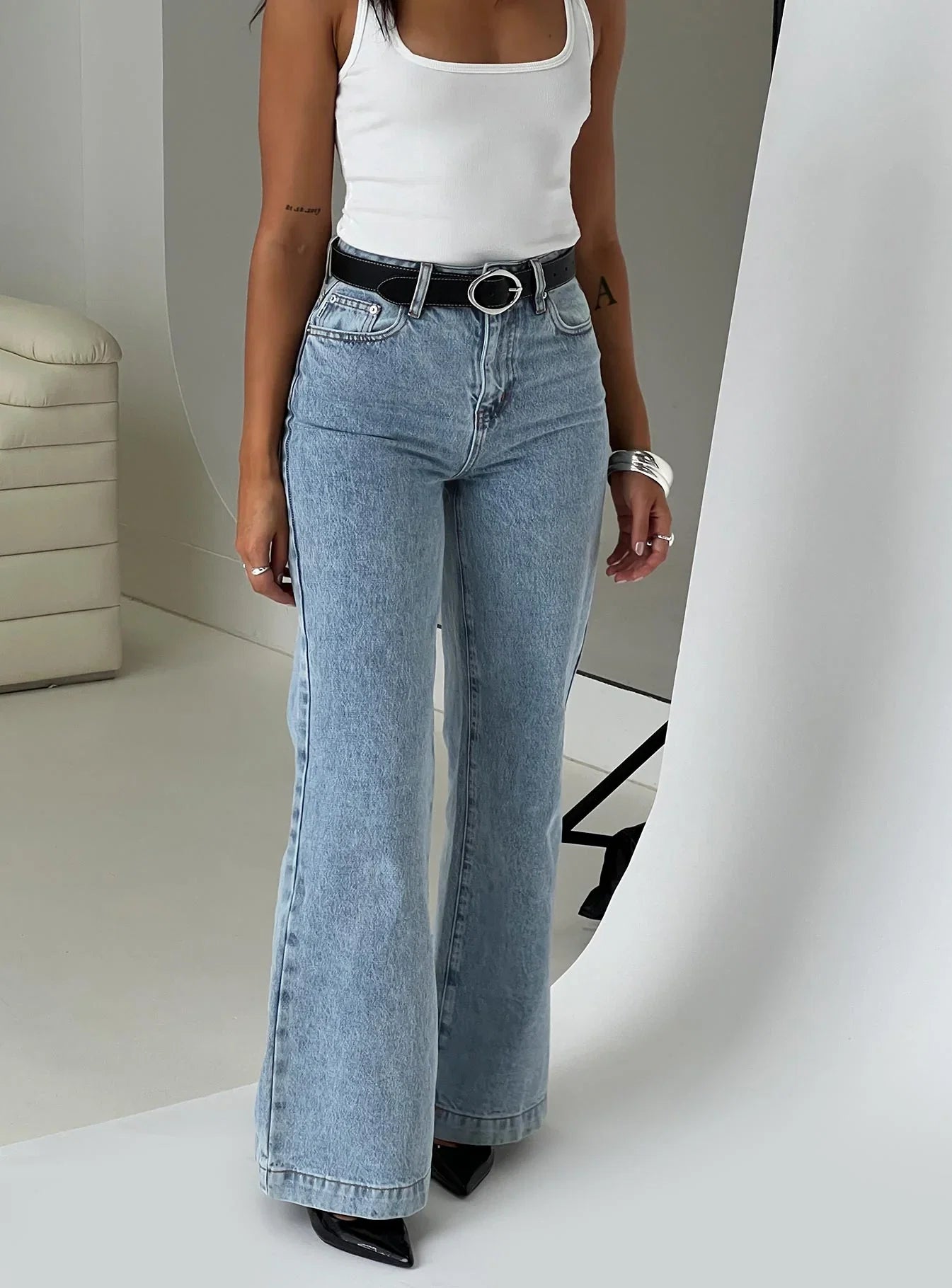 Goldie High Rise Wide Leg Jeans Light Wash