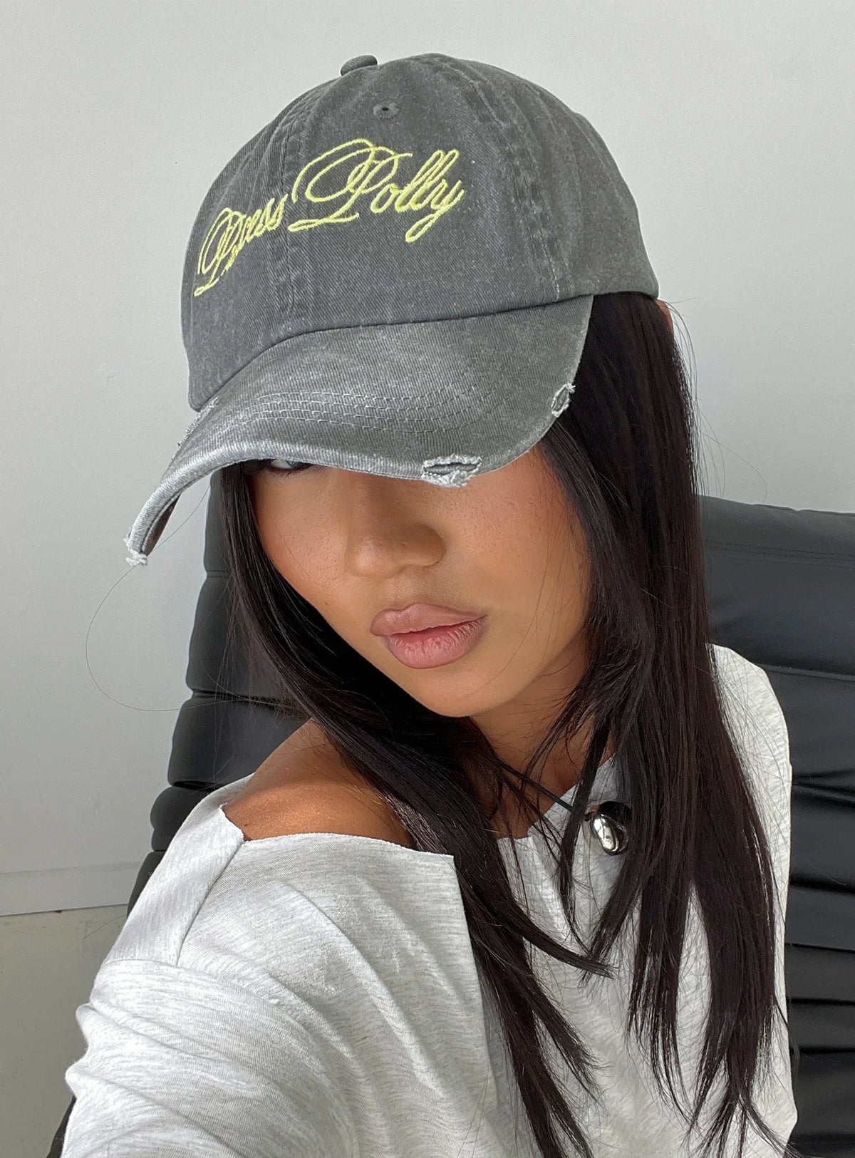 Off Duty Distressed Cap Grey Yellow