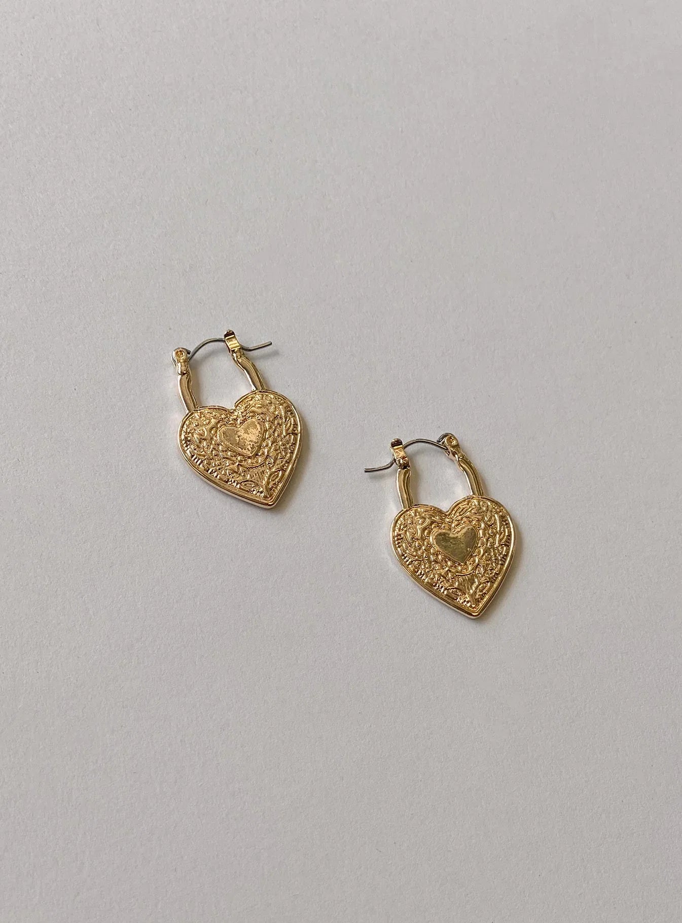 Classic Moments Earrings Gold