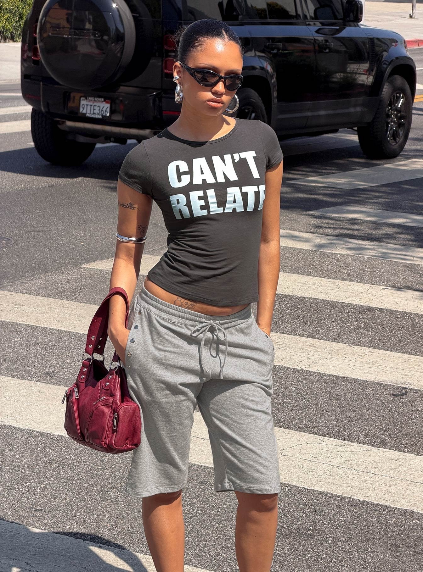 Can't Relate Graphic Top Grey / Blue